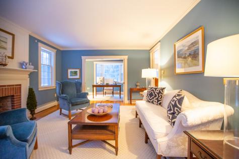 16 Susan Lane Falmouth ME 04105