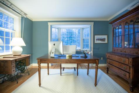 16 Susan Lane Falmouth ME 04105