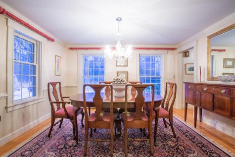 16 Susan Lane Falmouth ME 04105