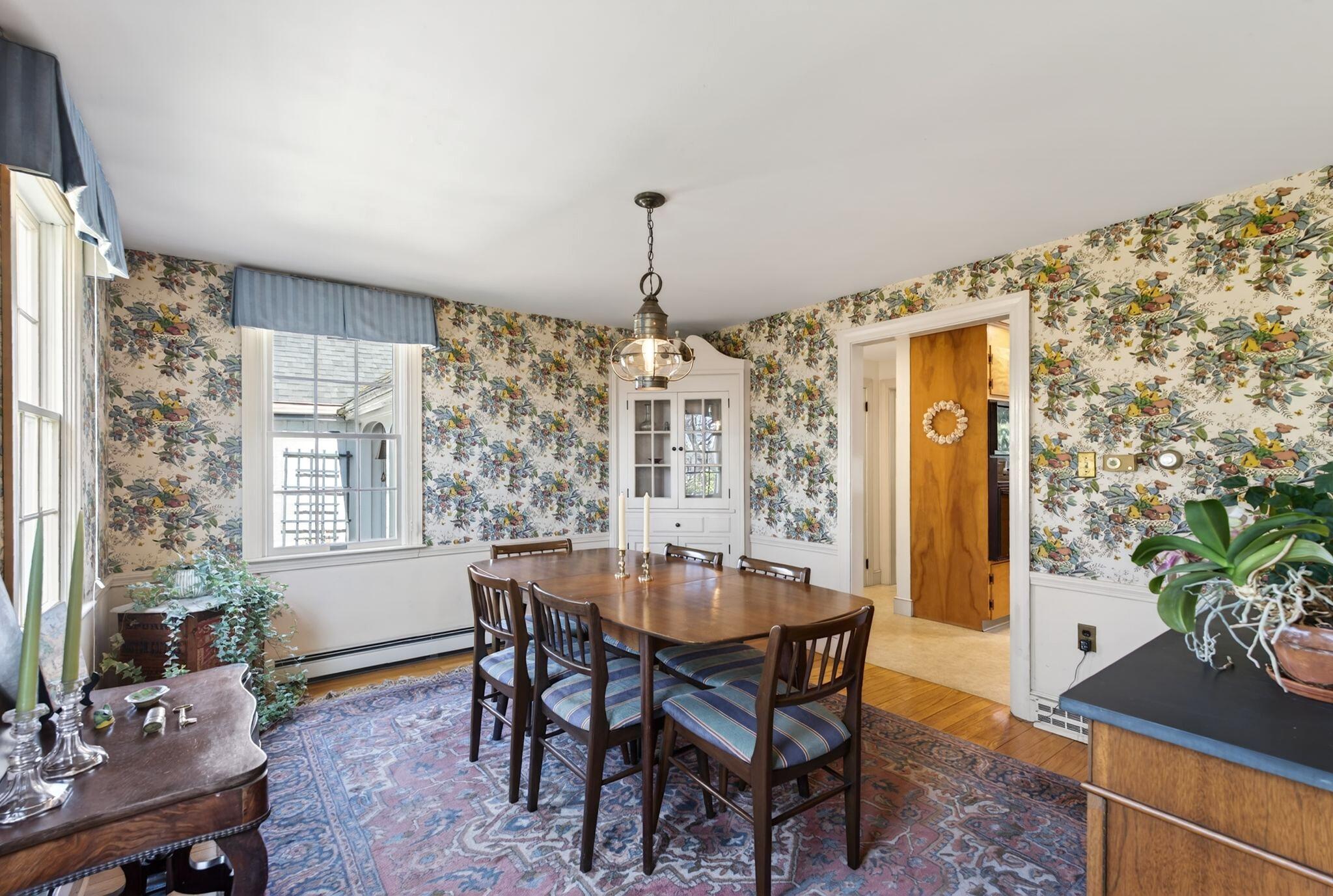 16 Mast Road Falmouth ME 04105