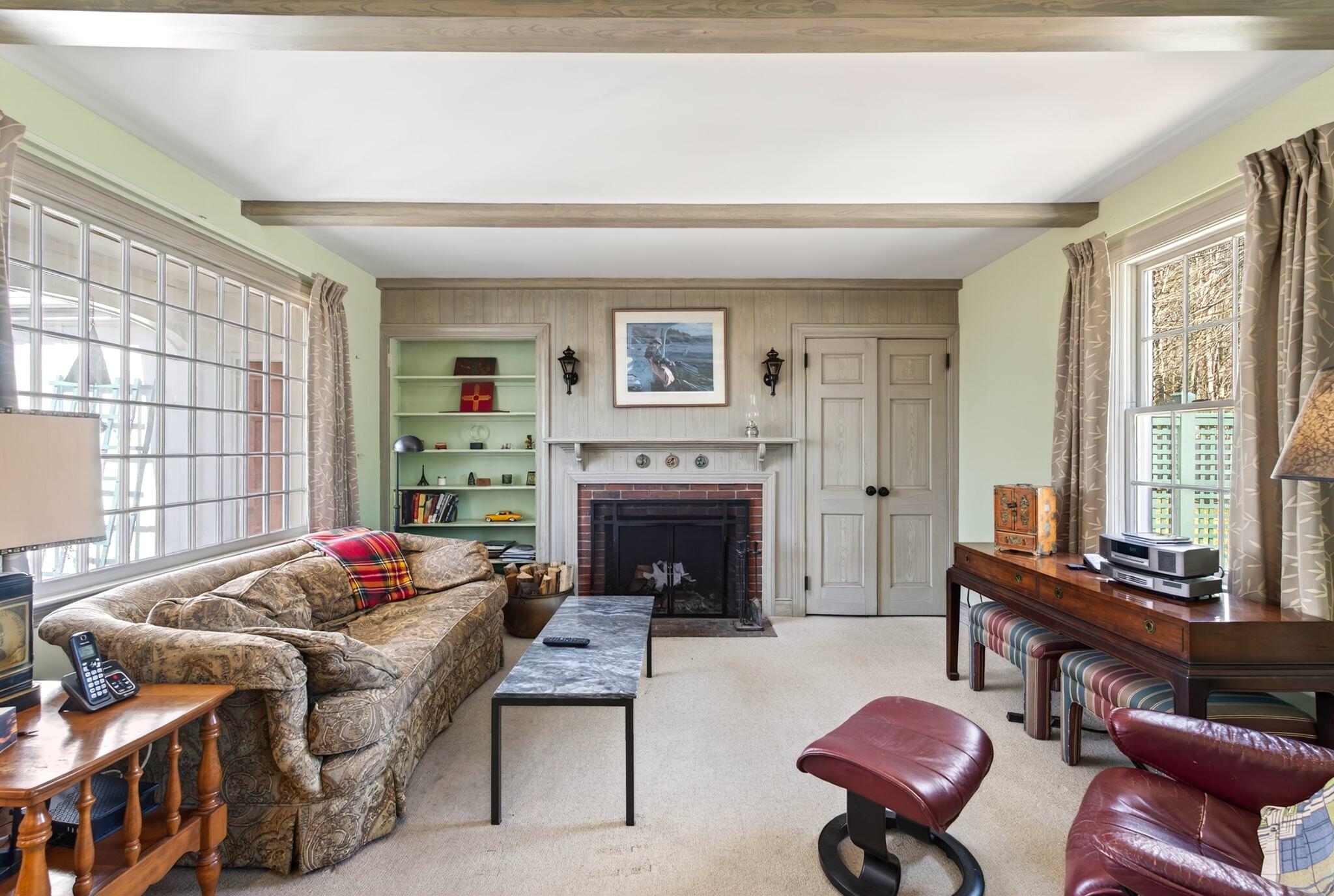 16 Mast Road Falmouth ME 04105