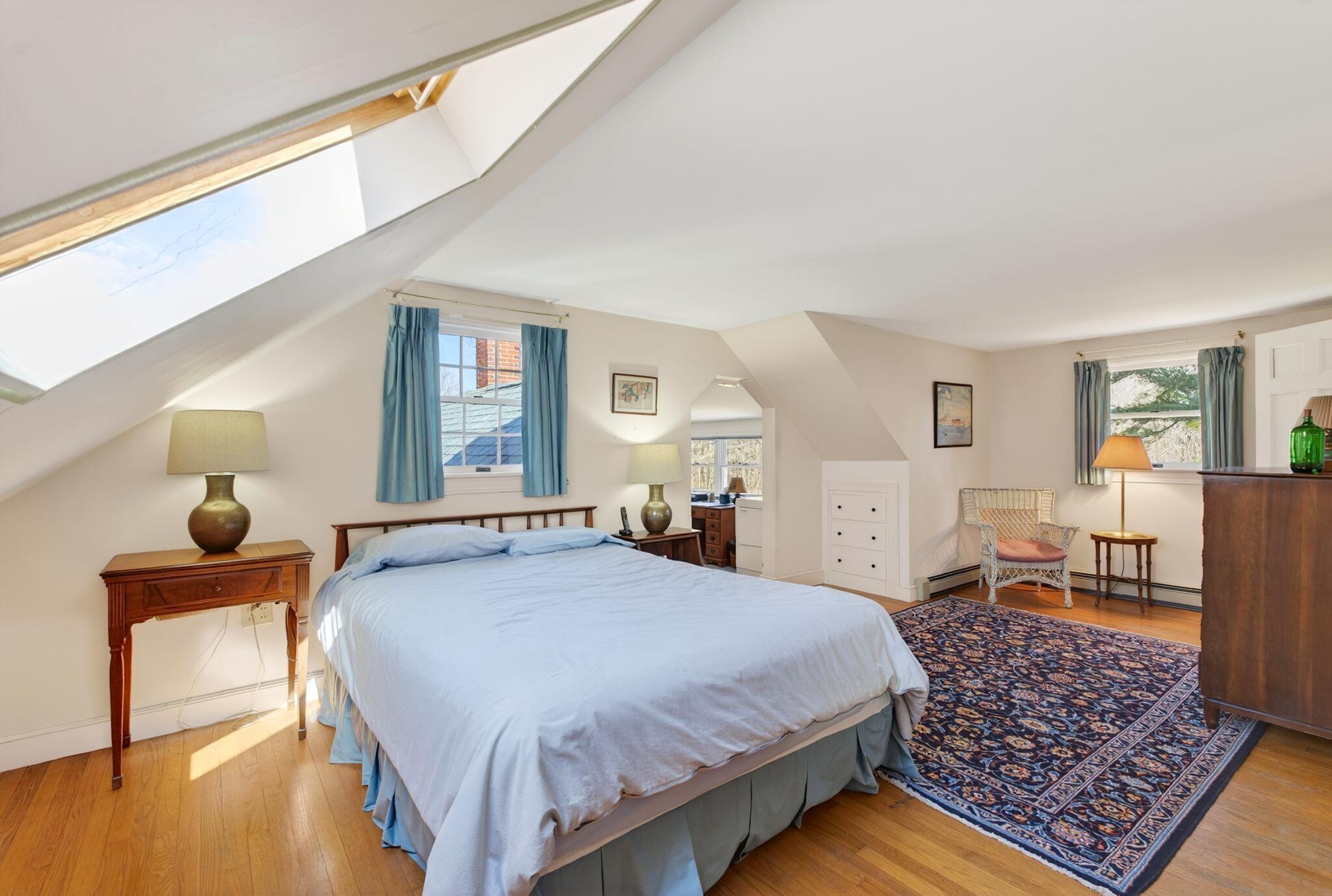 16 Mast Road Falmouth ME 04105