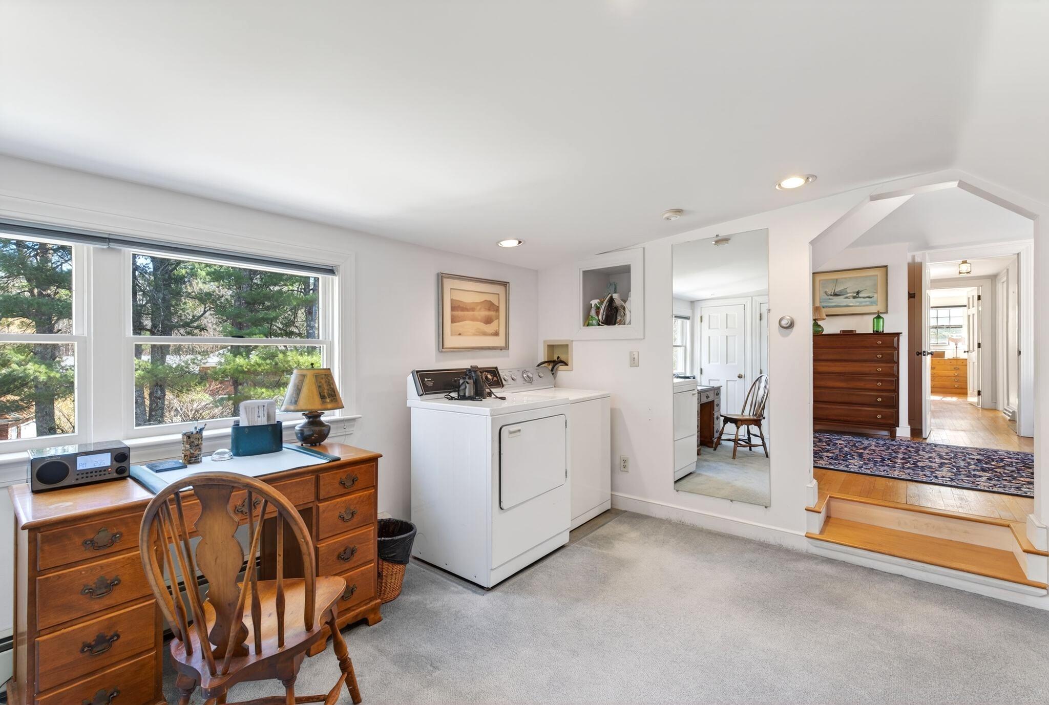 16 Mast Road Falmouth ME 04105