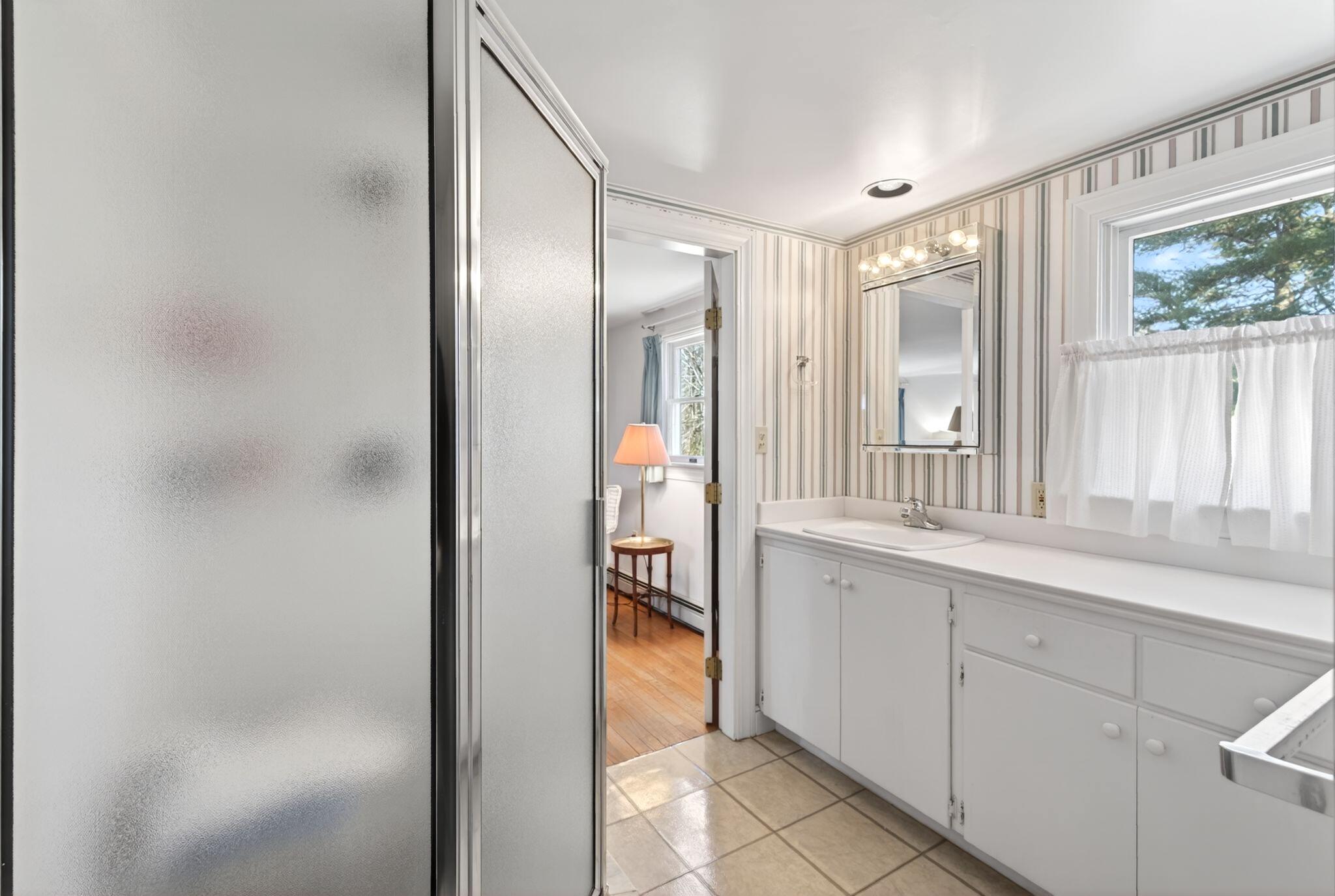 16 Mast Road Falmouth ME 04105