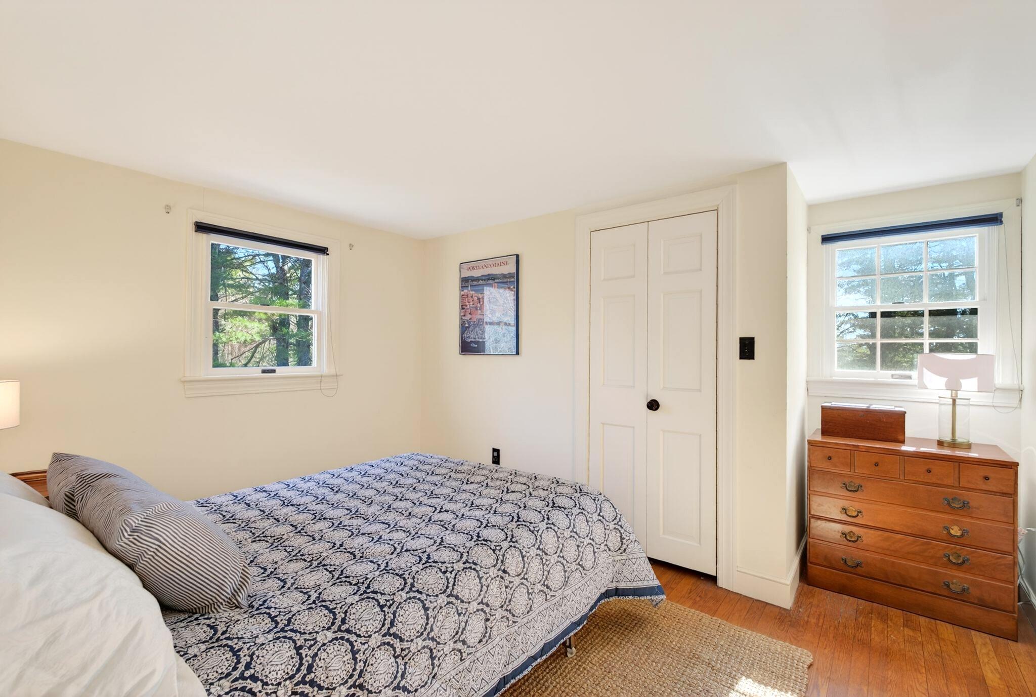 16 Mast Road Falmouth ME 04105