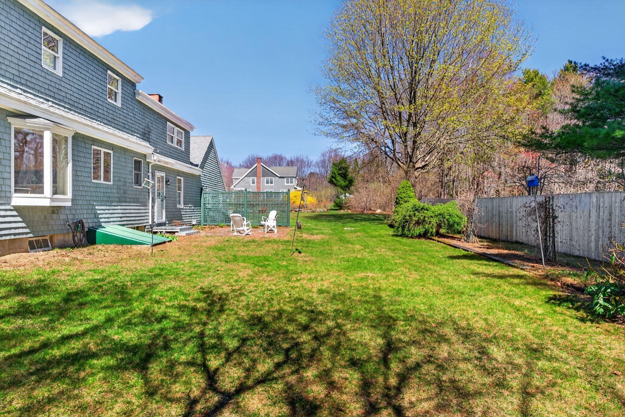16 Mast Road Falmouth ME 04105