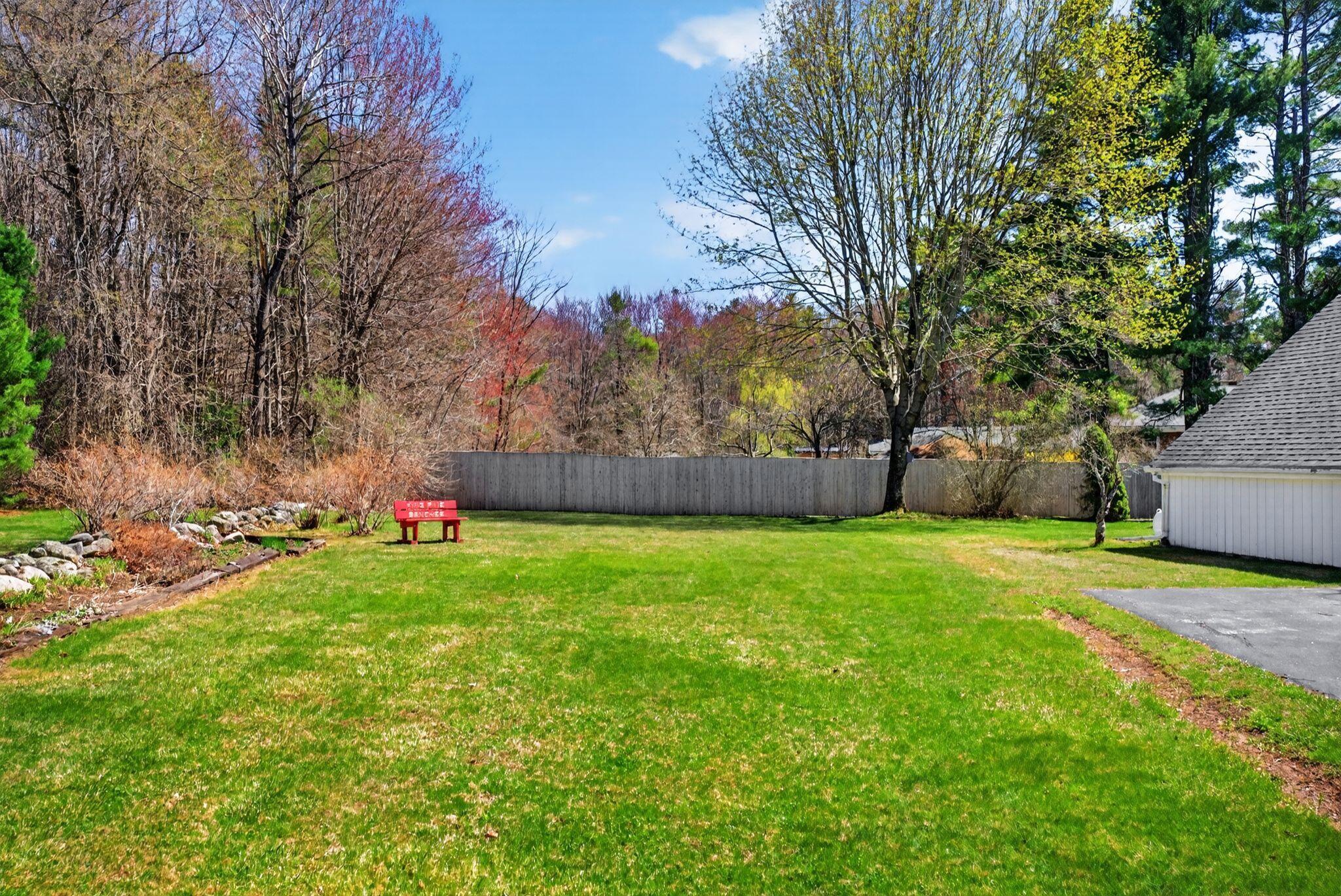 16 Mast Road Falmouth ME 04105