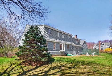 16 Mast Road Falmouth ME 04105