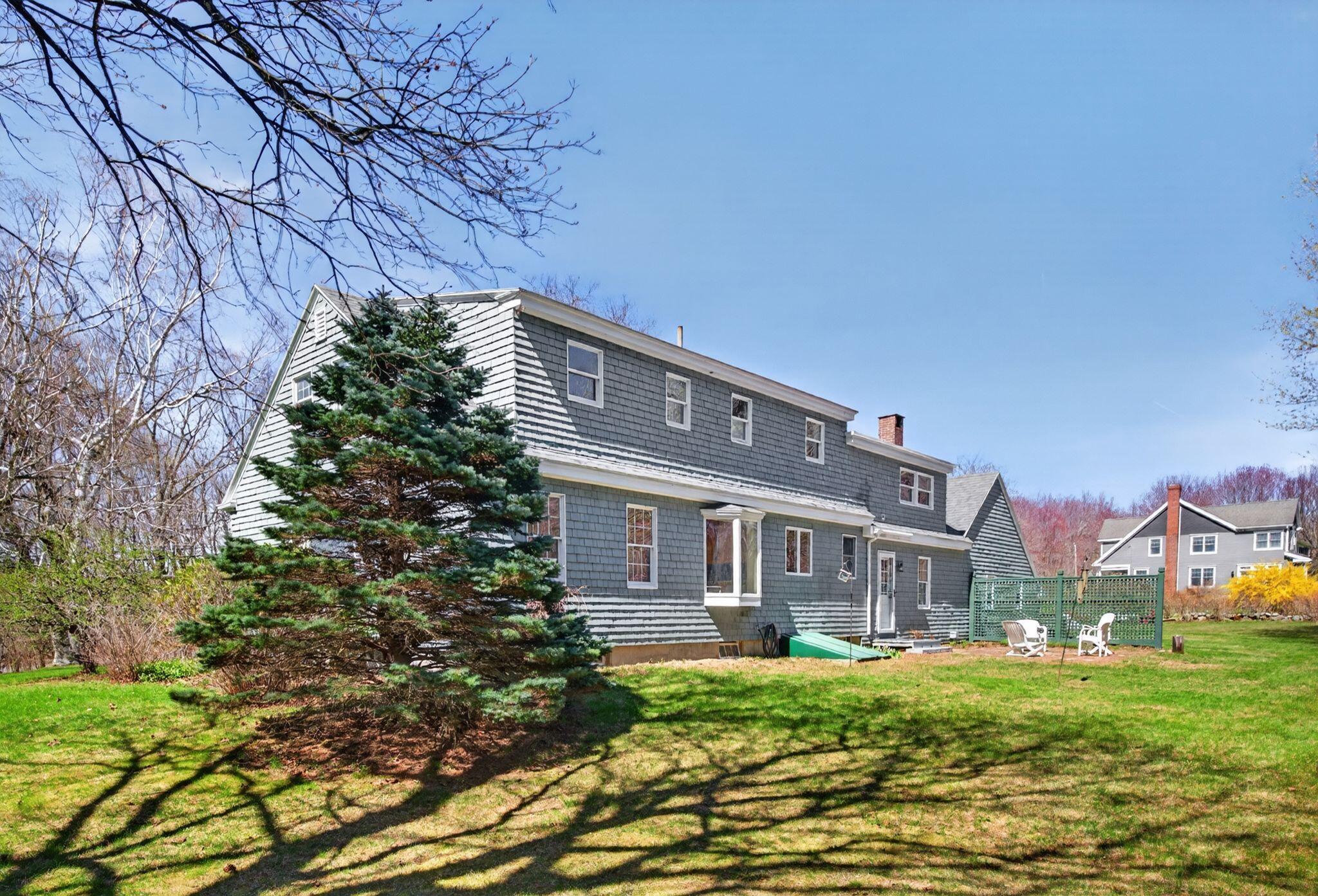 16 Mast Road Falmouth ME 04105
