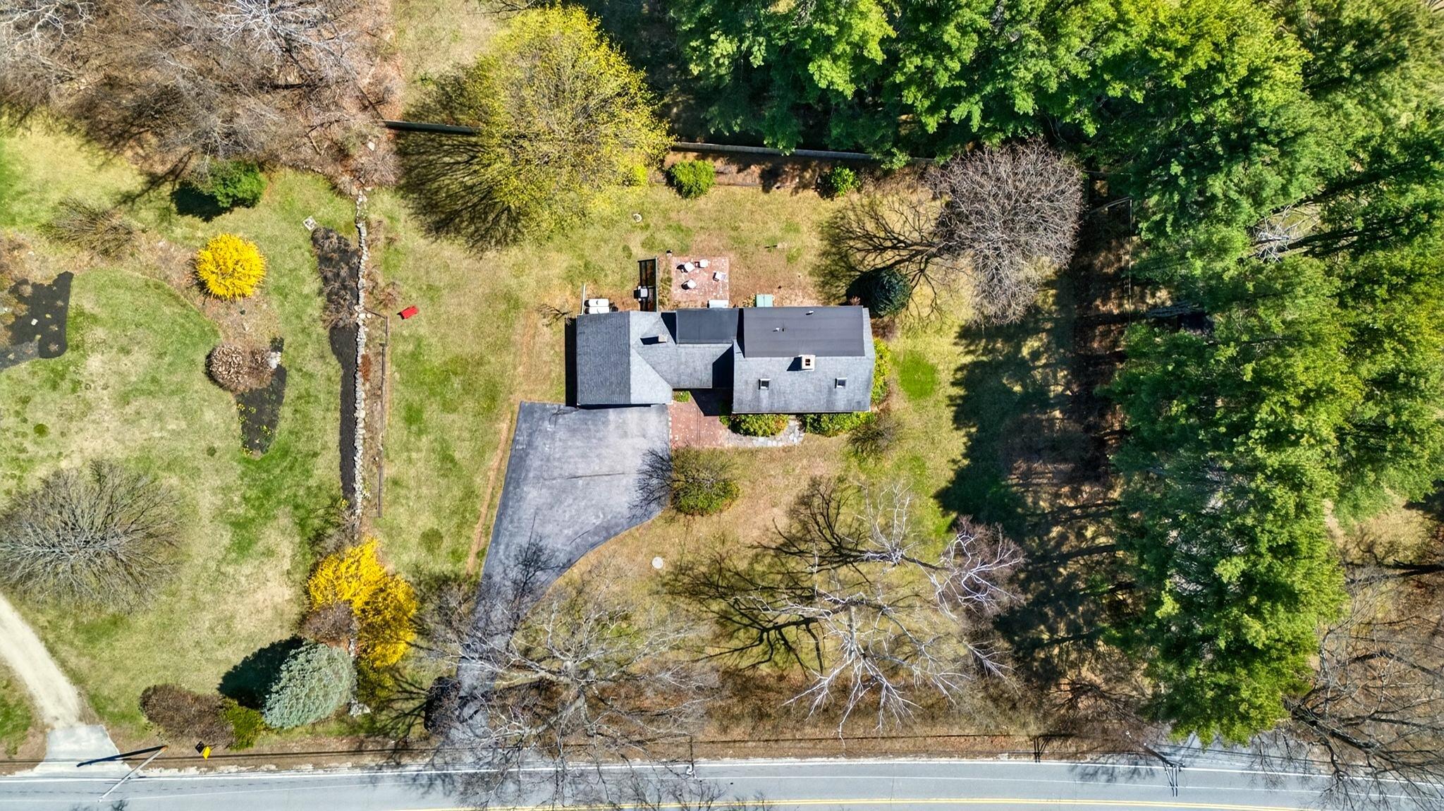 16 Mast Road Falmouth ME 04105