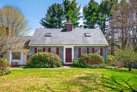 16 Mast Road Falmouth ME 04105
