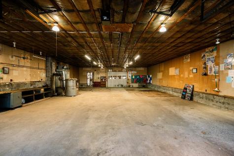 708 Hebron Road Paris ME 04281