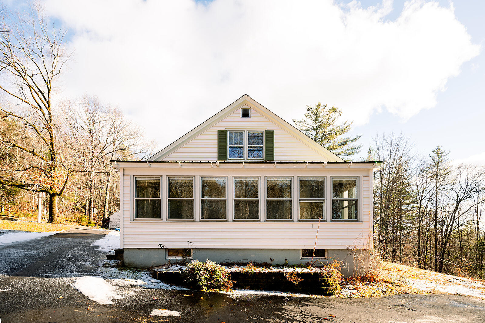 708 Hebron Road Paris ME 04281