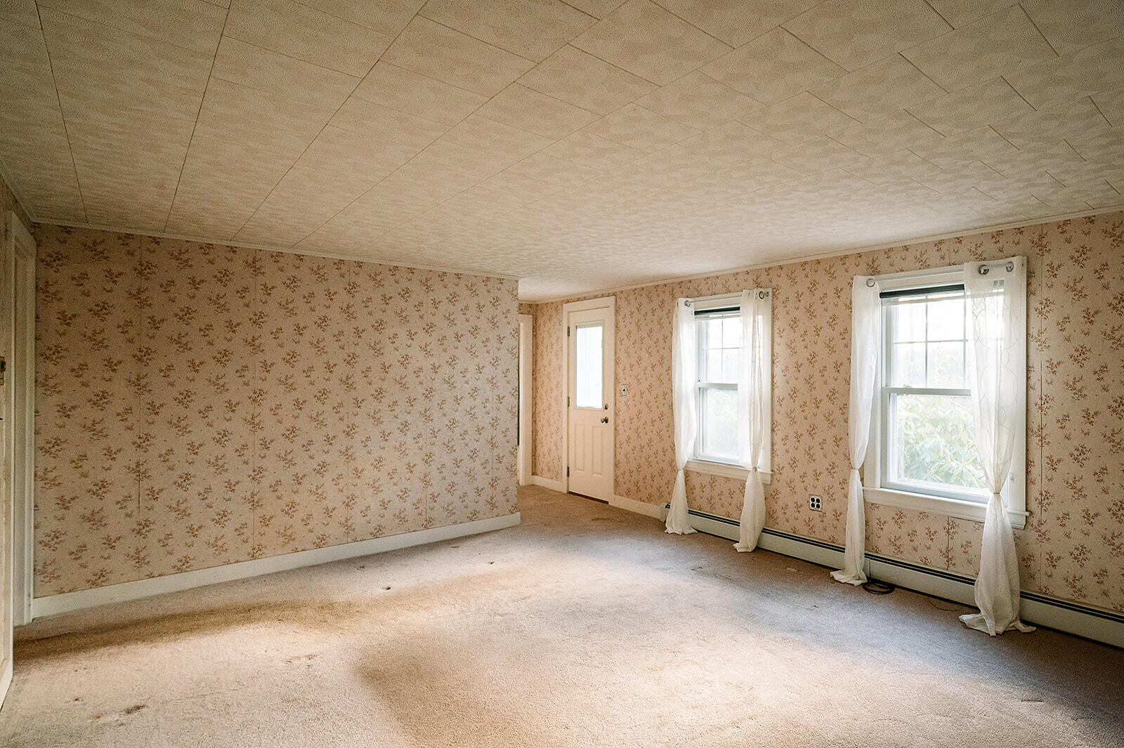 708 Hebron Road Paris ME 04281