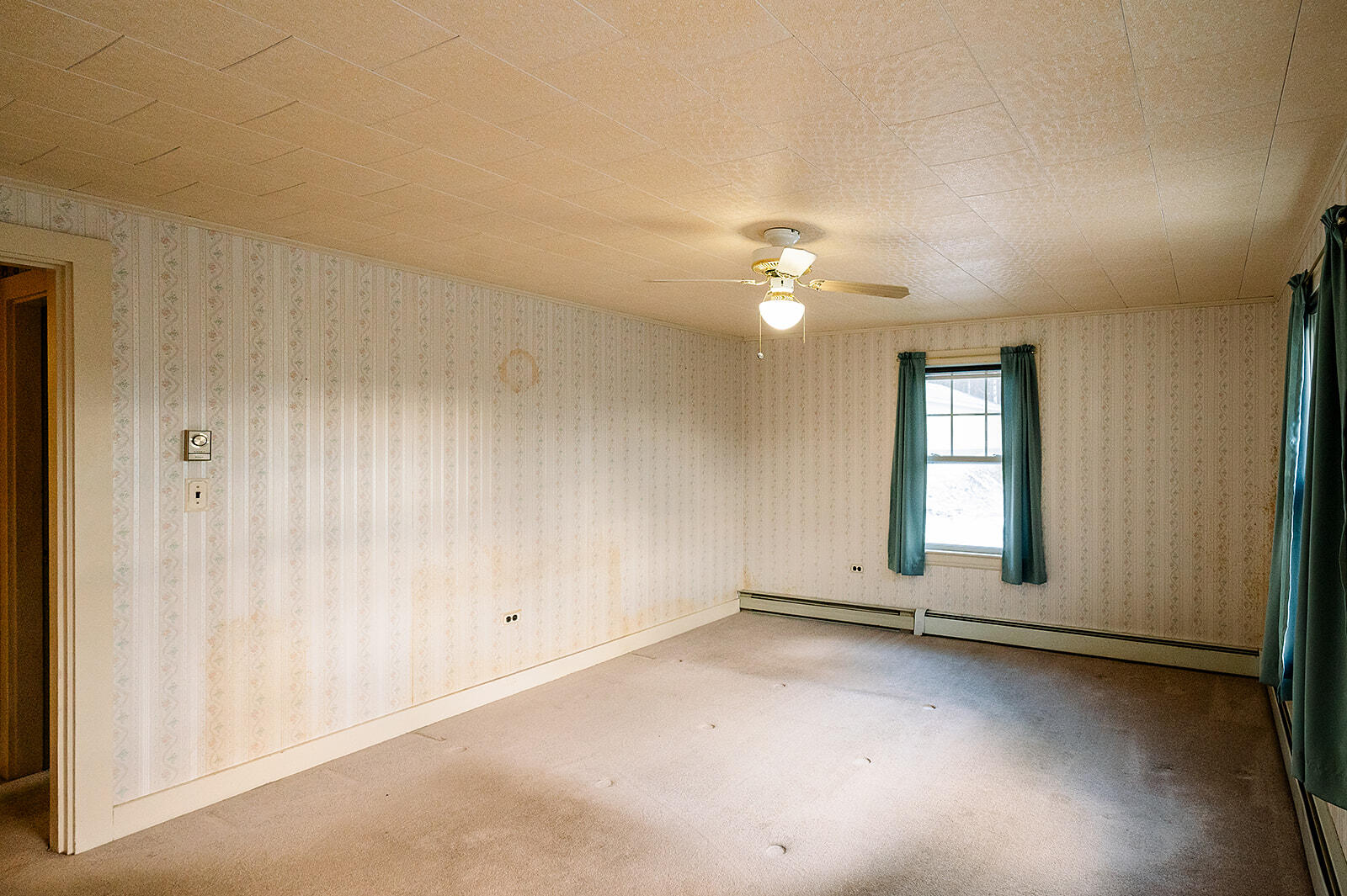 708 Hebron Road Paris ME 04281