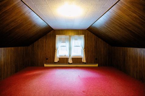 708 Hebron Road Paris ME 04281