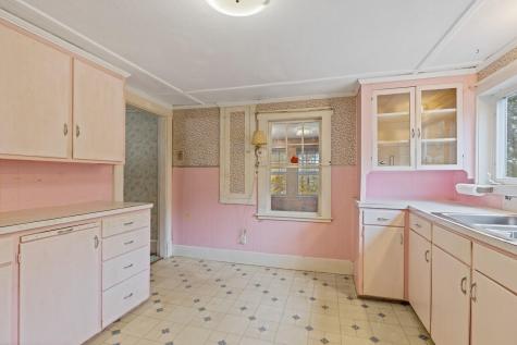 30 Birch Street Winthrop ME 04364