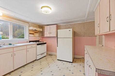 30 Birch Street Winthrop ME 04364