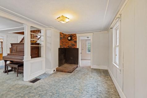 30 Birch Street Winthrop ME 04364