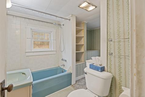 30 Birch Street Winthrop ME 04364