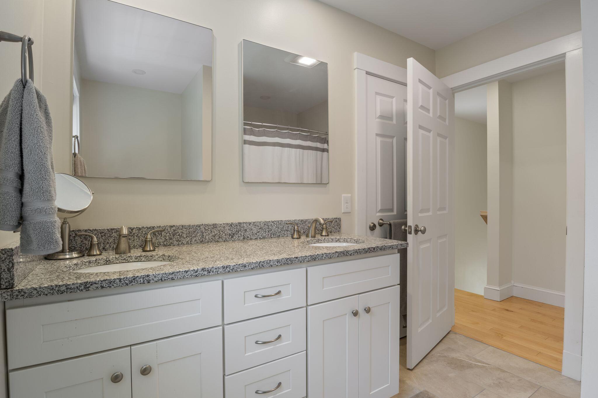 1 Hovey Lane Brunswick ME 04011