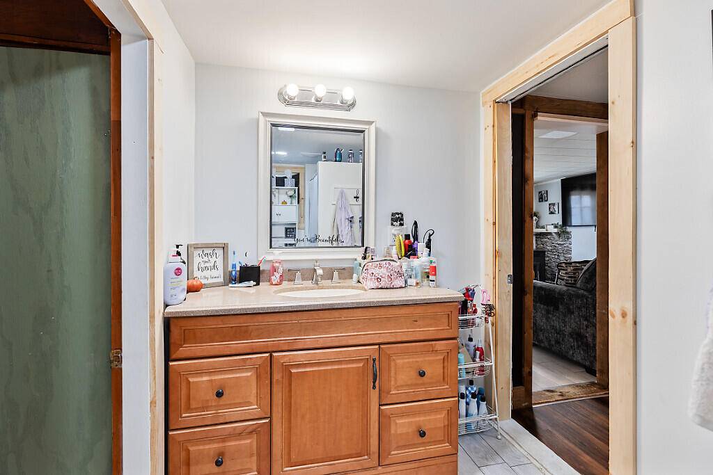 19 Summer Street Madison ME 04950