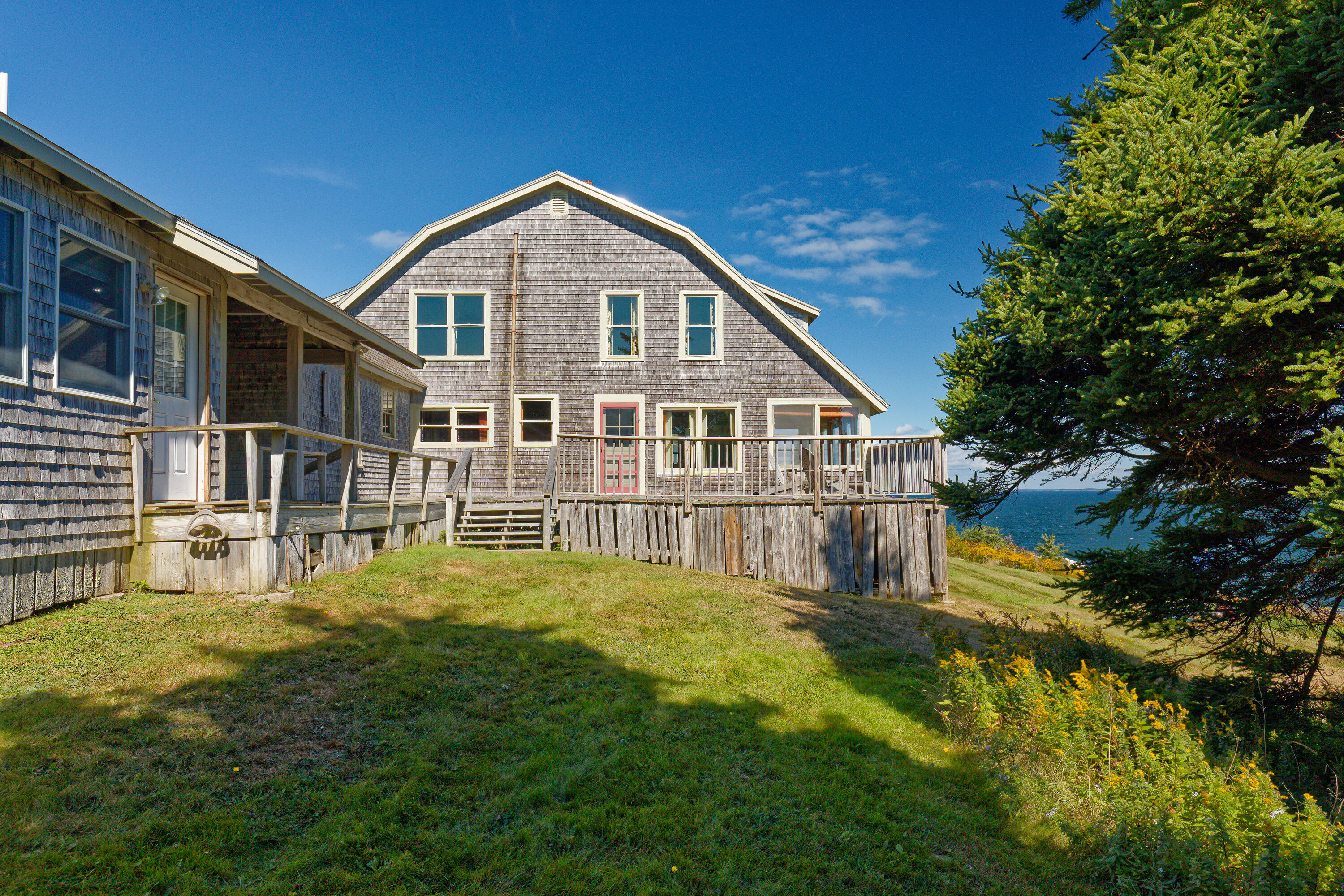 33 Cliff Road Bristol ME 04554