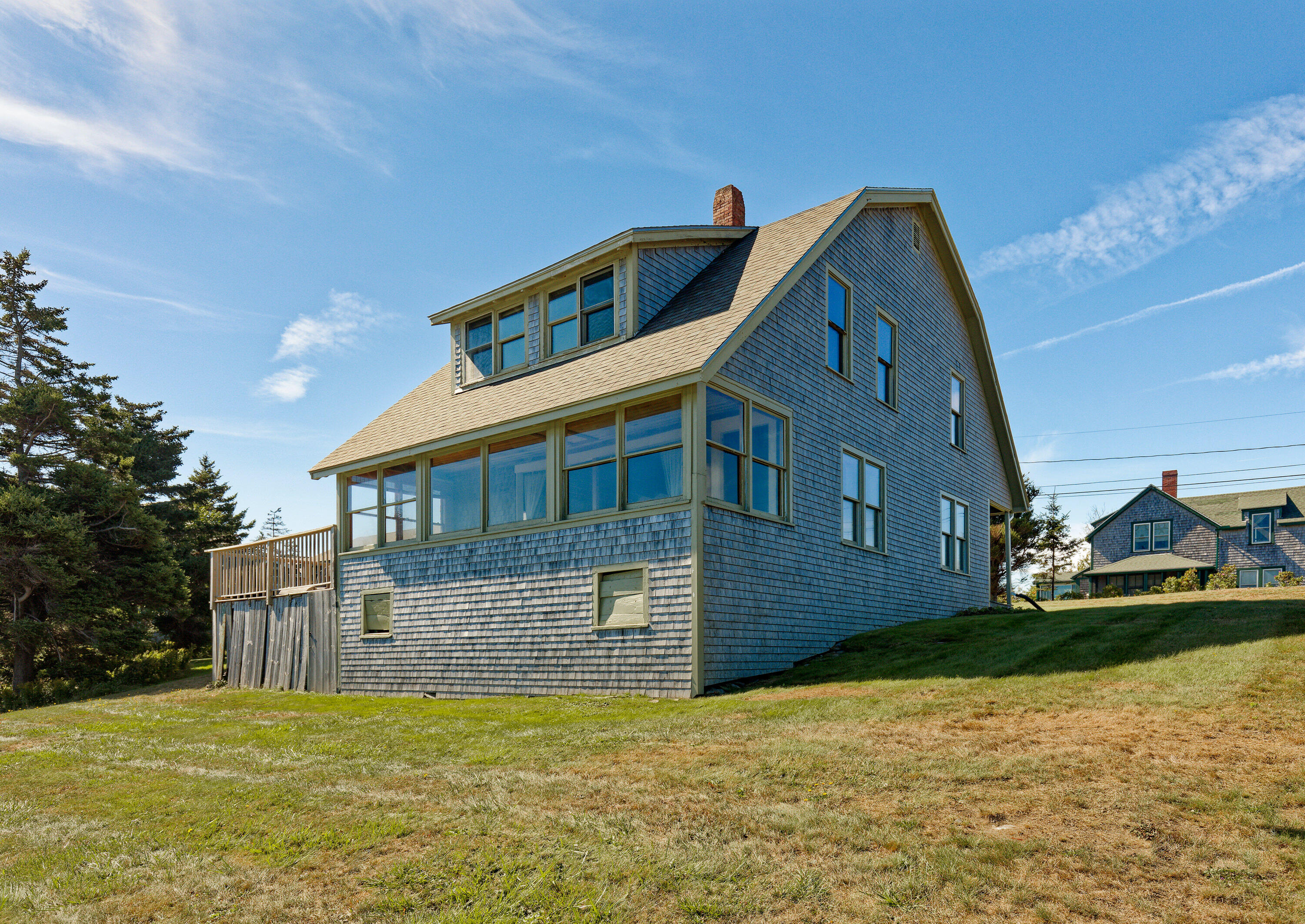 33 Cliff Road Bristol ME 04554