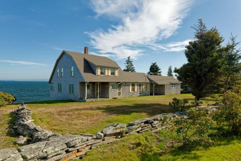 33 Cliff Road Bristol ME 04554