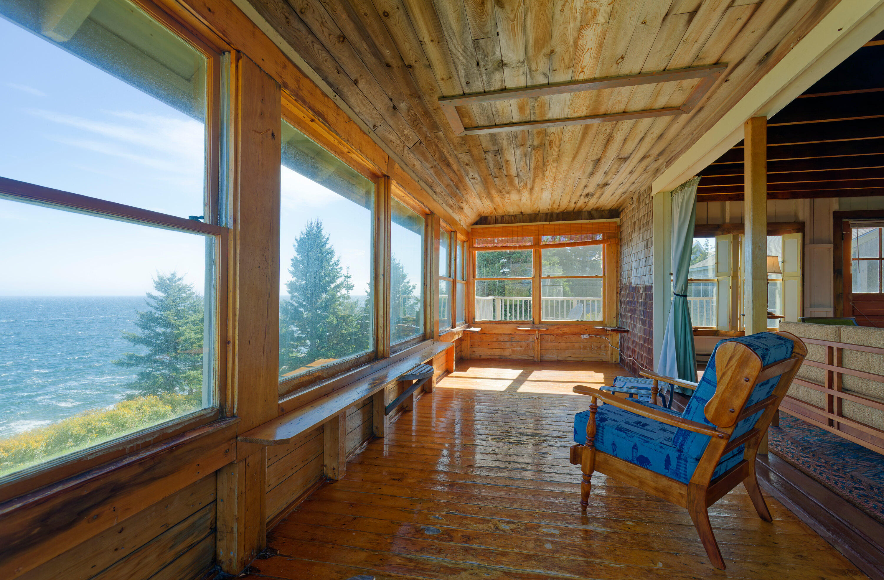 33 Cliff Road Bristol ME 04554