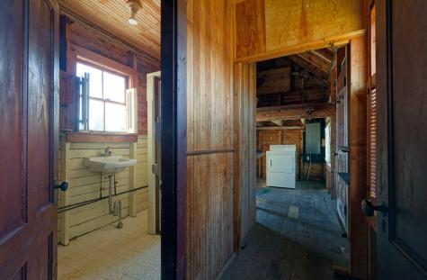 33 Cliff Road Bristol ME 04554