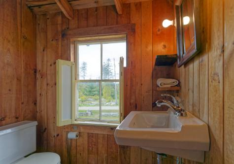 33 Cliff Road Bristol ME 04554