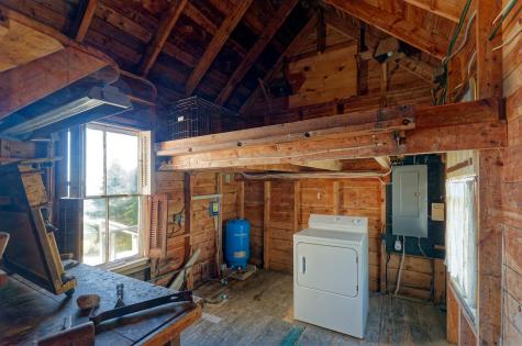 33 Cliff Road Bristol ME 04554