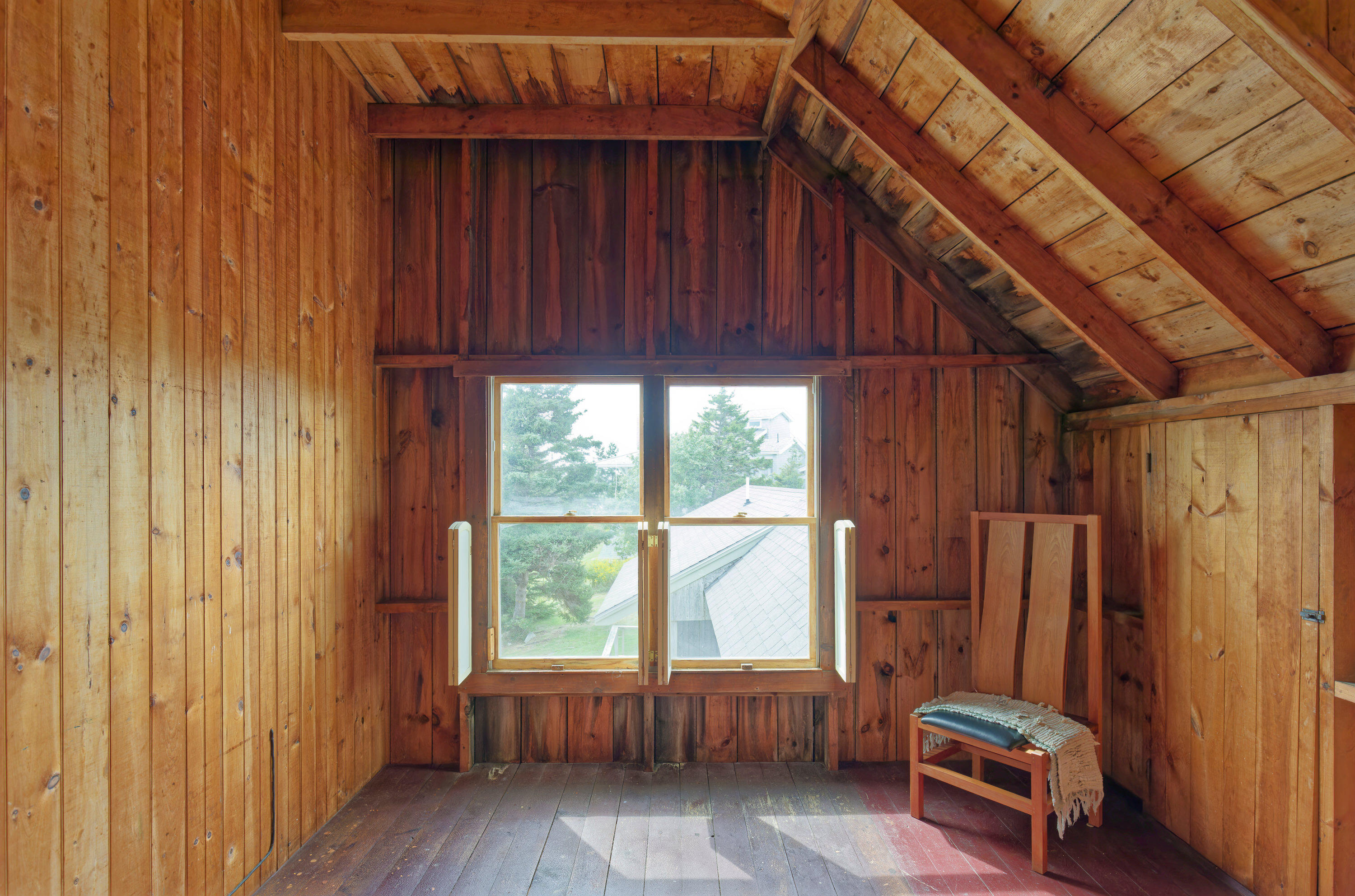 33 Cliff Road Bristol ME 04554