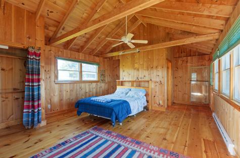 33 Cliff Road Bristol ME 04554