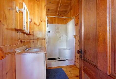 33 Cliff Road Bristol ME 04554