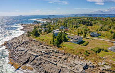 33 Cliff Road Bristol ME 04554