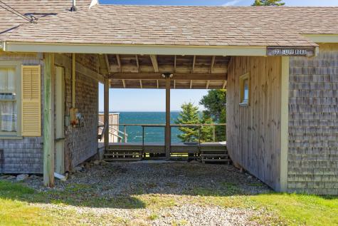 33 Cliff Road Bristol ME 04554