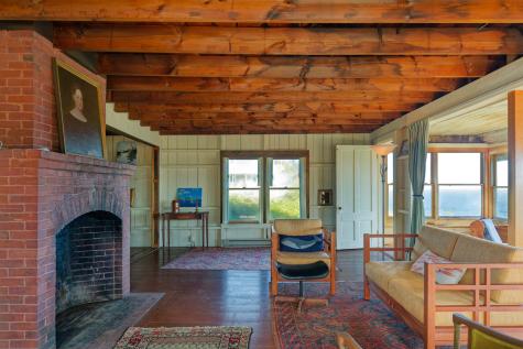 33 Cliff Road Bristol ME 04554