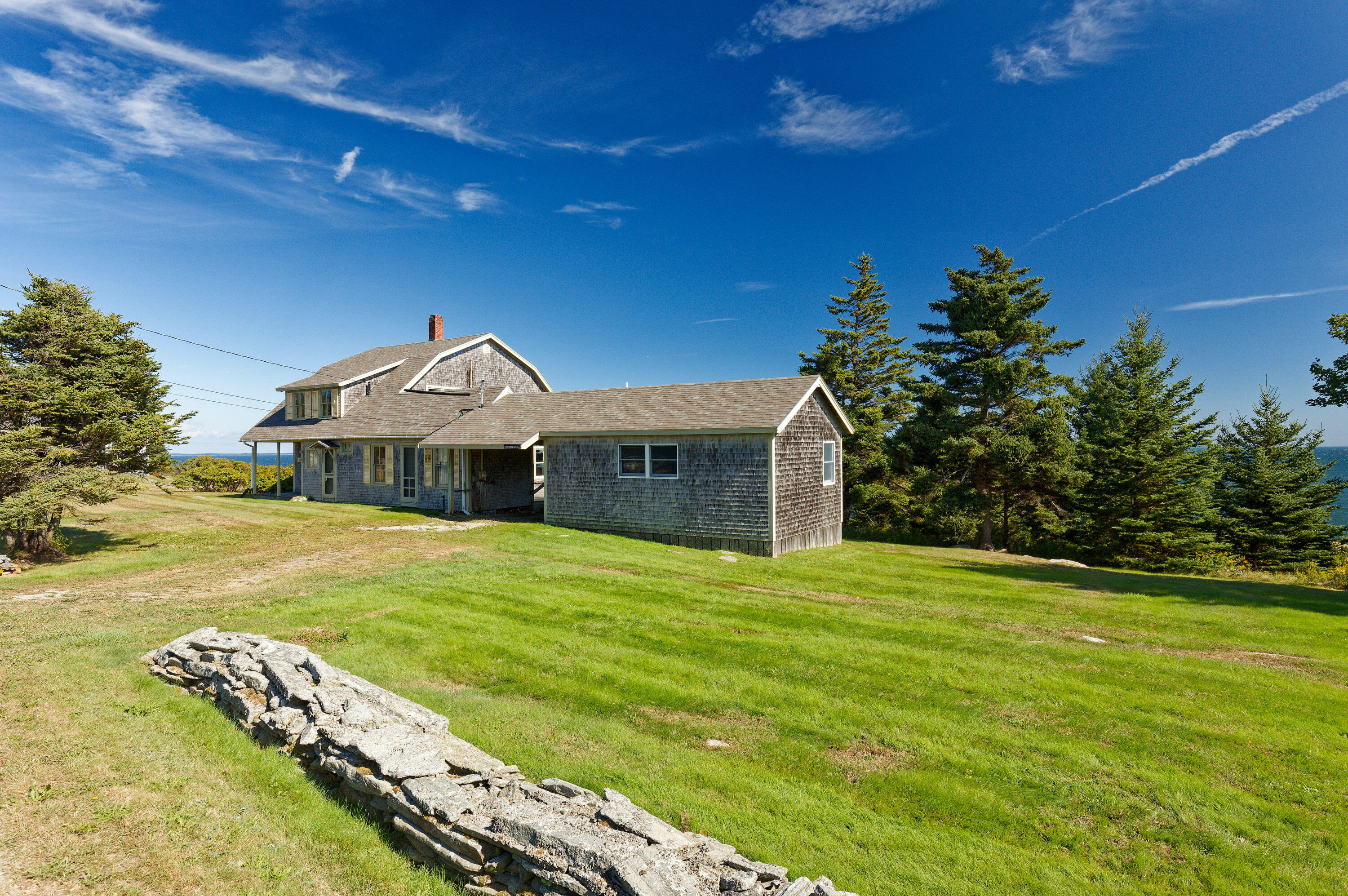 33 Cliff Road Bristol ME 04554