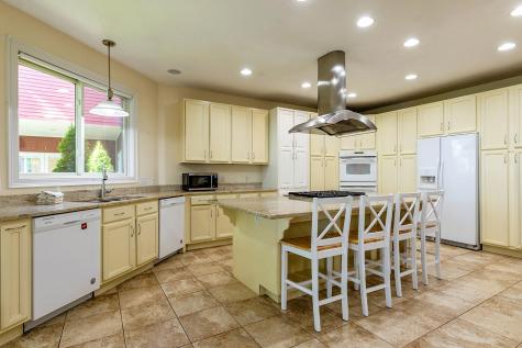 794 Pleasant Point Road Cushing ME 04563