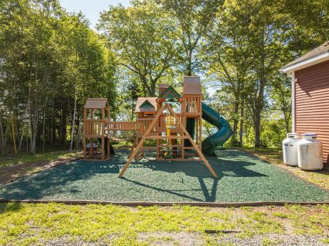 794 Pleasant Point Road Cushing ME 04563