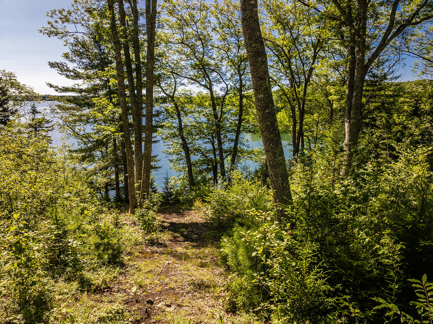 794 Pleasant Point Road Cushing ME 04563