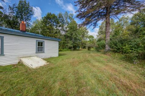 39 Howe Hill Road Waterford ME 04088