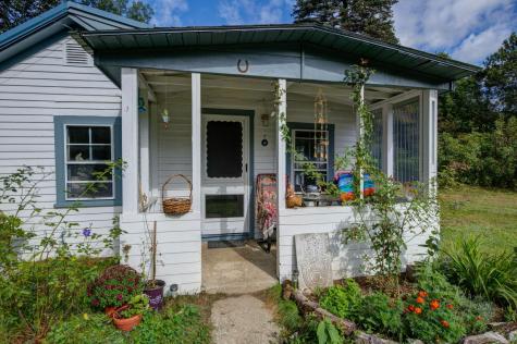 39 Howe Hill Road Waterford ME 04088
