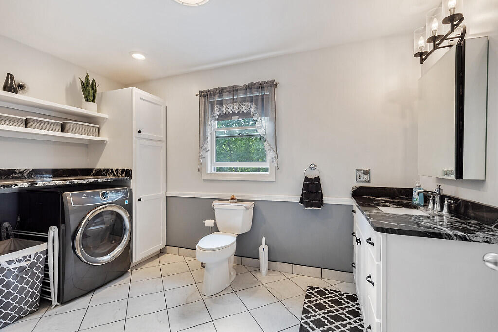 113 & 121 High Street Oakland ME 04963