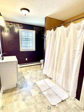 6 Eisenhower Court Naples ME 04055