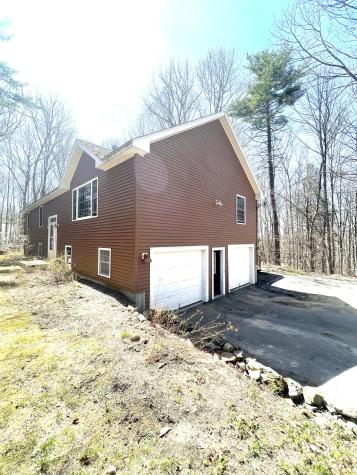 6 Eisenhower Court Naples ME 04055