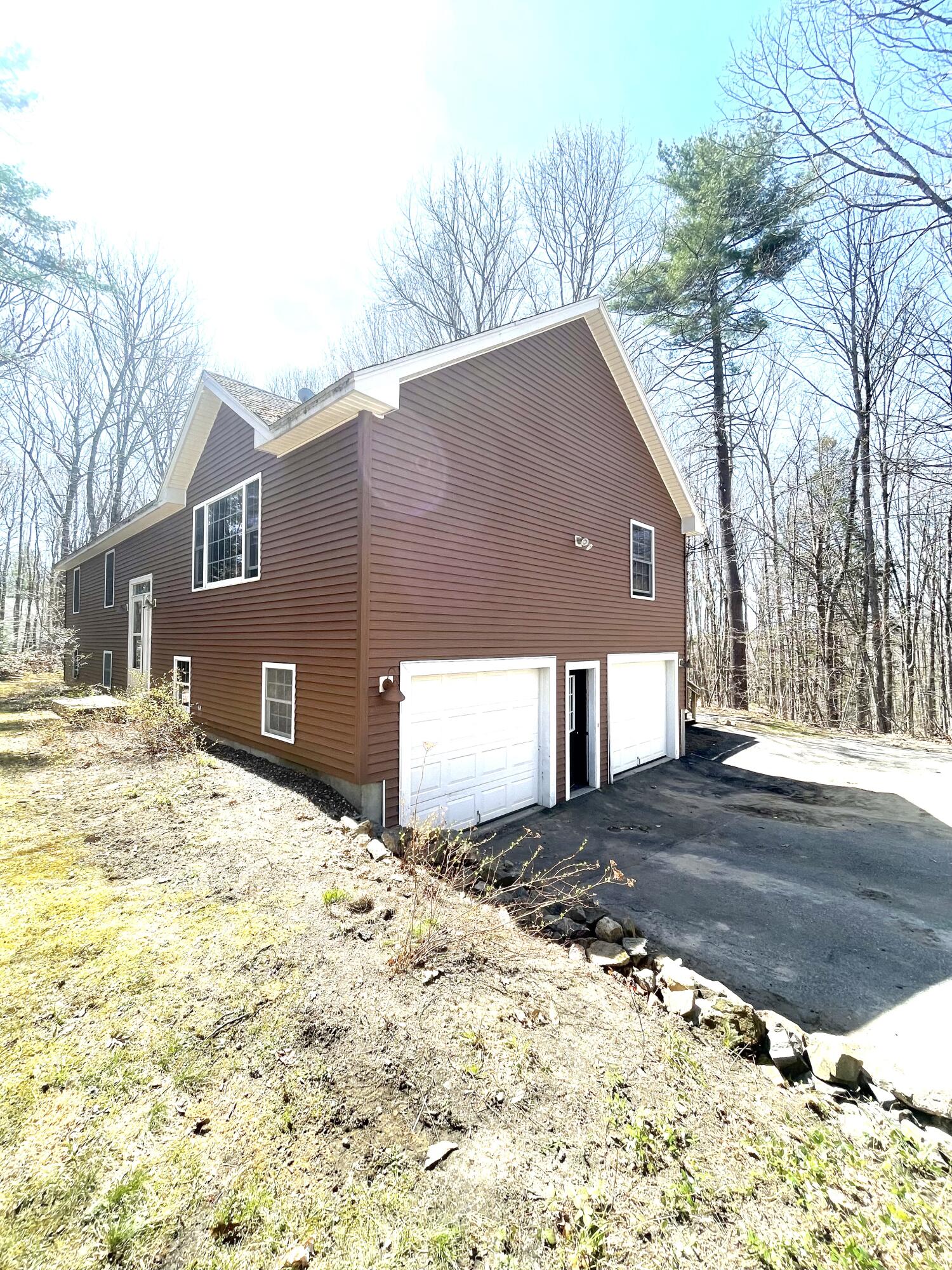 6 Eisenhower Court Naples ME 04055