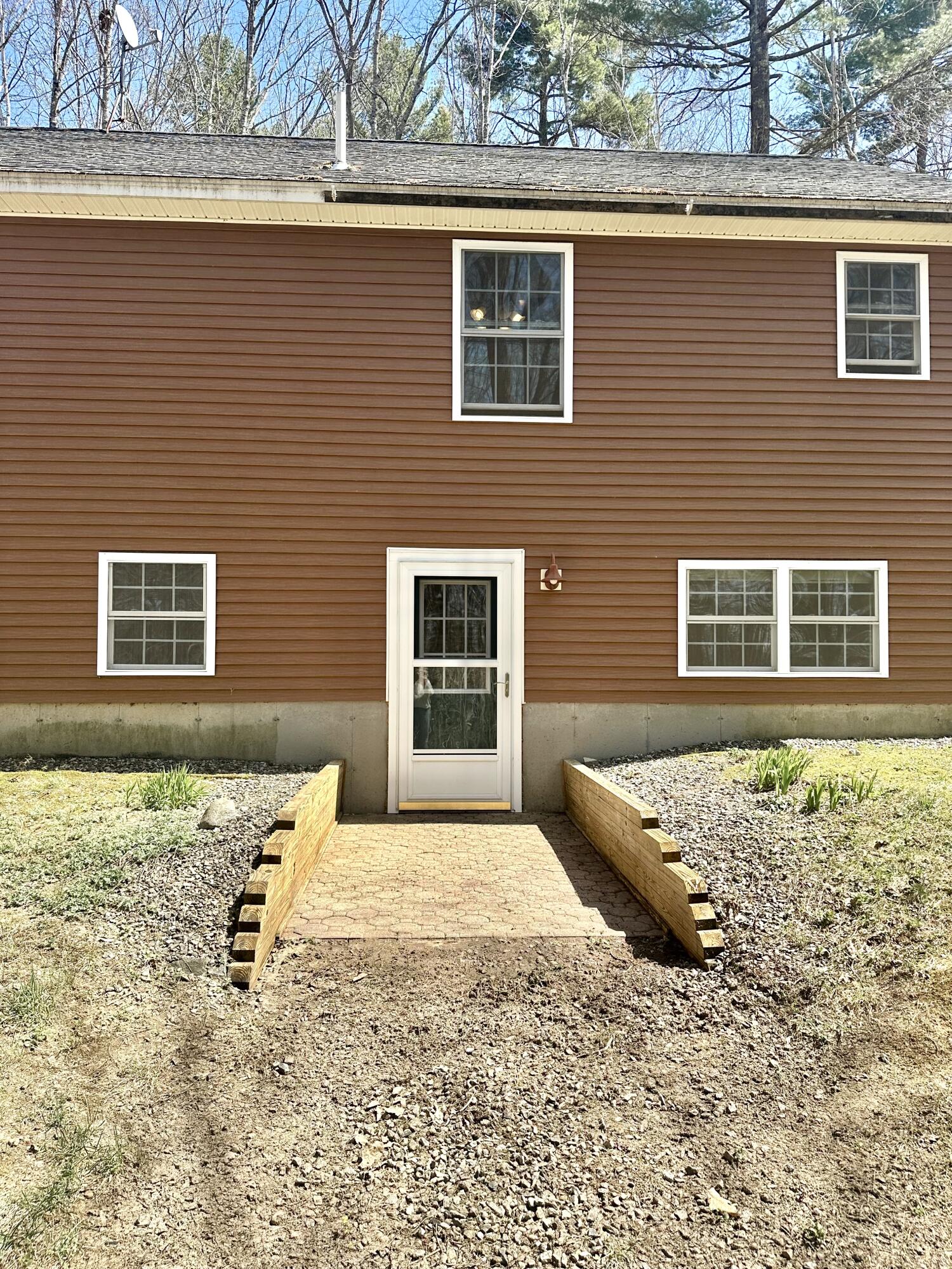 6 Eisenhower Court Naples ME 04055